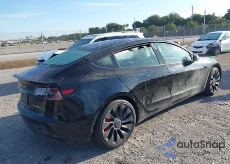 2022 Tesla Model 3 Performance Dual Motor All-Wheel Drive z USA, uszkodzony, nr VIN 5YJ3E1EC5NF166708